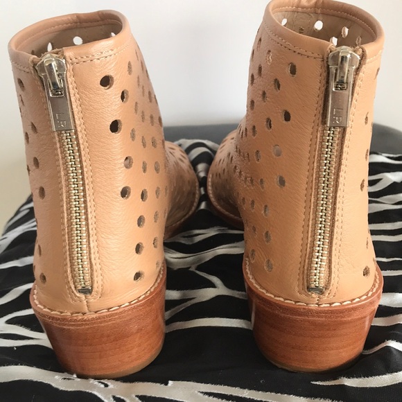 Boots - Picture 3 of 6